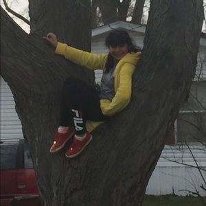 Meet your Posher, Alma